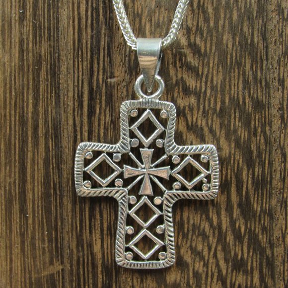 Jewelry - 22" Sterling Silver Unique Shapes Inside Cross Necklace Vintage